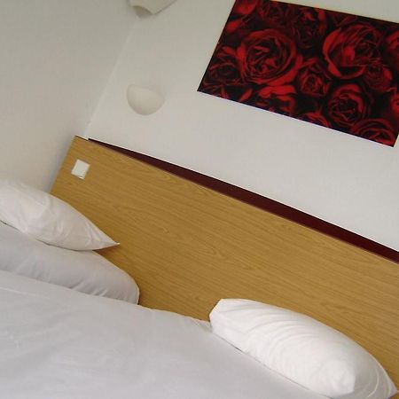 Hotel Inn Design La Rochelle ลาโรแชล ภายนอก รูปภาพ